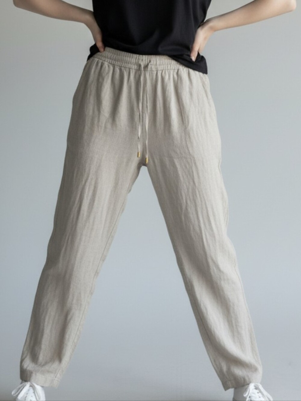 Ellen Tracy Linen Casual Elastic-Waist Pants in Light Beige. Size Large.